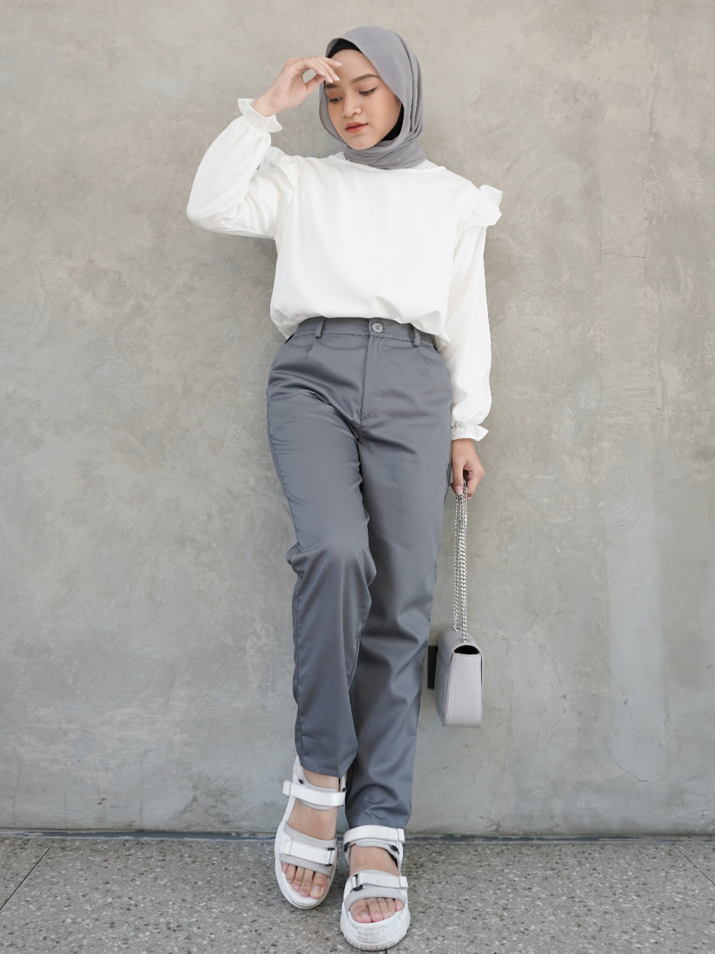 SEELARAS - Selaras Pants Iron / Celana Panjang Wanita
