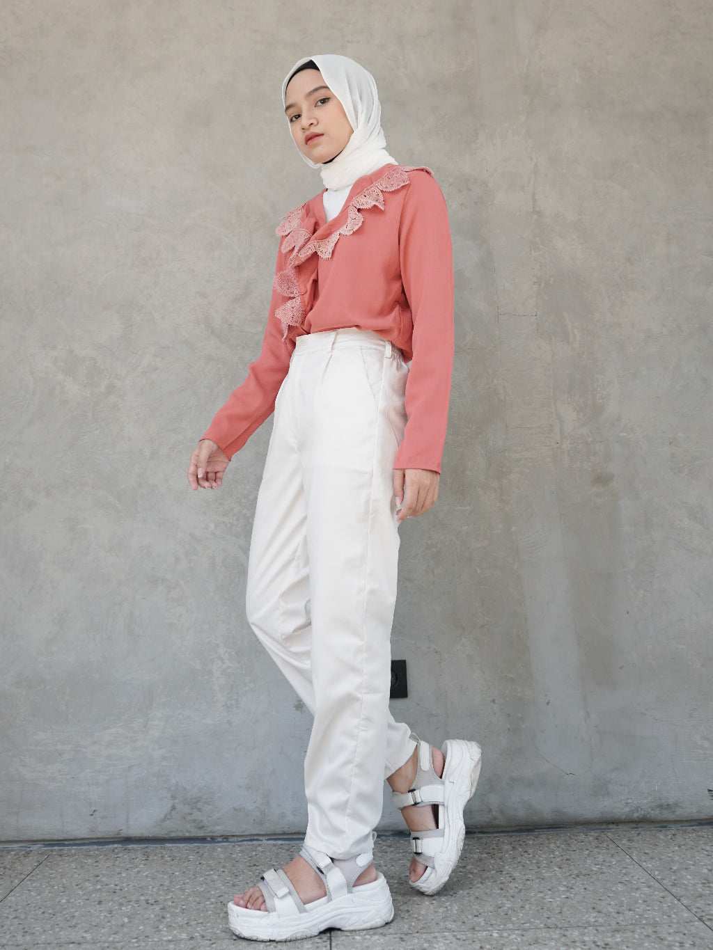 SEELARAS - Senada Pants Cream / Celana Panjang Wanita